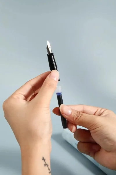 狼人杀钢笔笔尖快速更换教程
